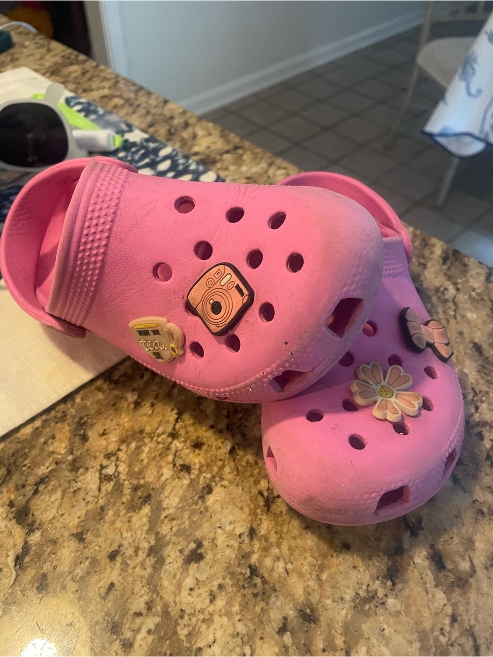 CROCS Classic Clog in Pink